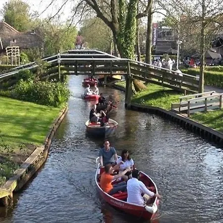 De Roos * De Kwakel